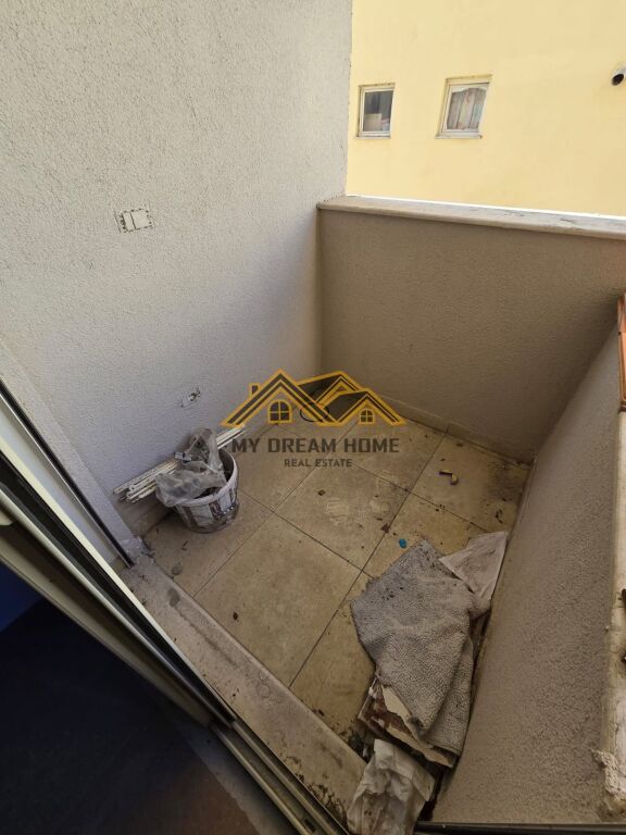 FLORIDA COMPLEX, WE ARE SELLING A 2+1 APARTMENT