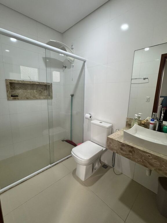 Ne qender te Tiranes, jepet me qera apartament 2+1+2