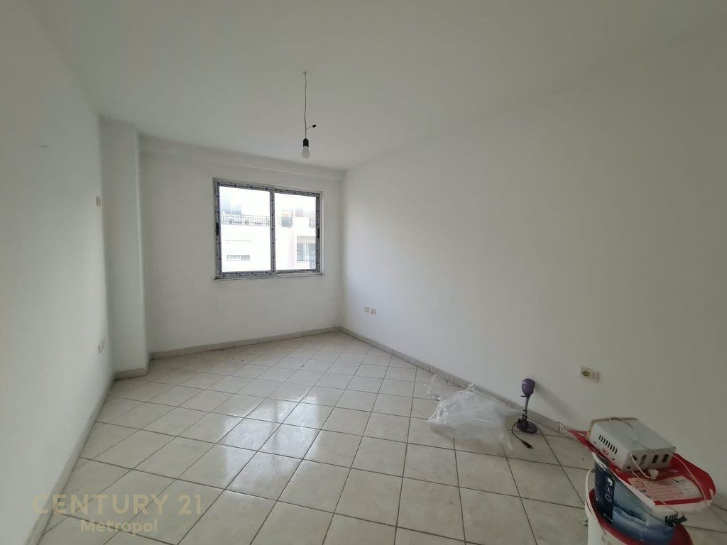 🏡 APARTAMENT 2+1 NË SHITJE – YZBERISH, PALLATET DOLA!