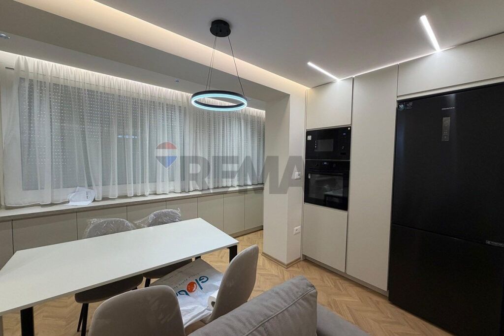 1+1 APARTMENT FOR RENT AT 21 DHJETORI!