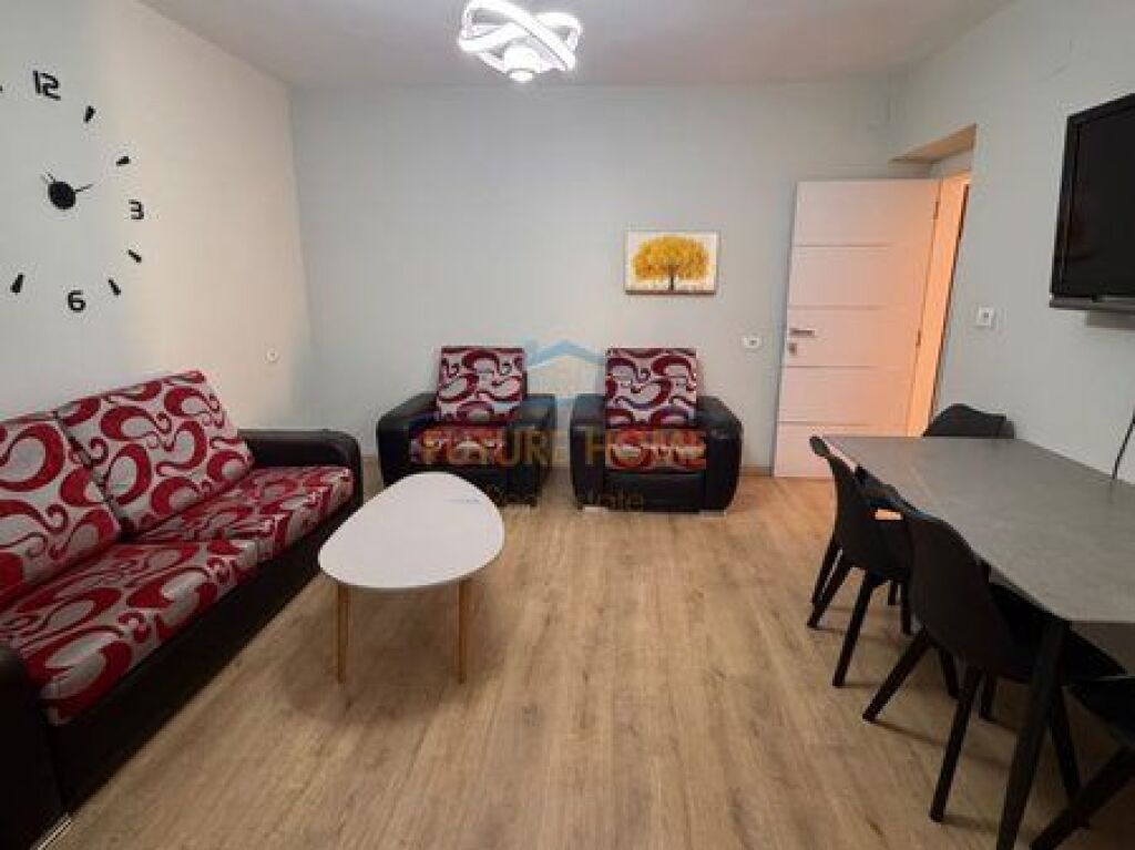 Shitet, Apartament 2+1, Ish-Tregu Elektrik, Tiranë