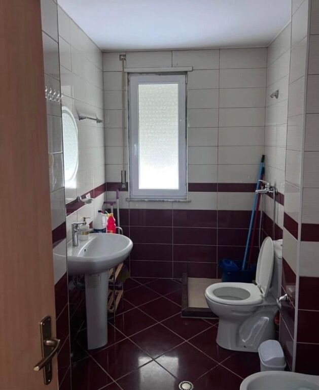 Shitet apartament 1+1 ne Fresk