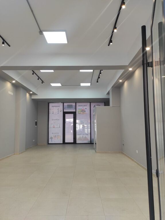 Qera | Ambjent Biznesi | Kamëz | 800 €/muaj