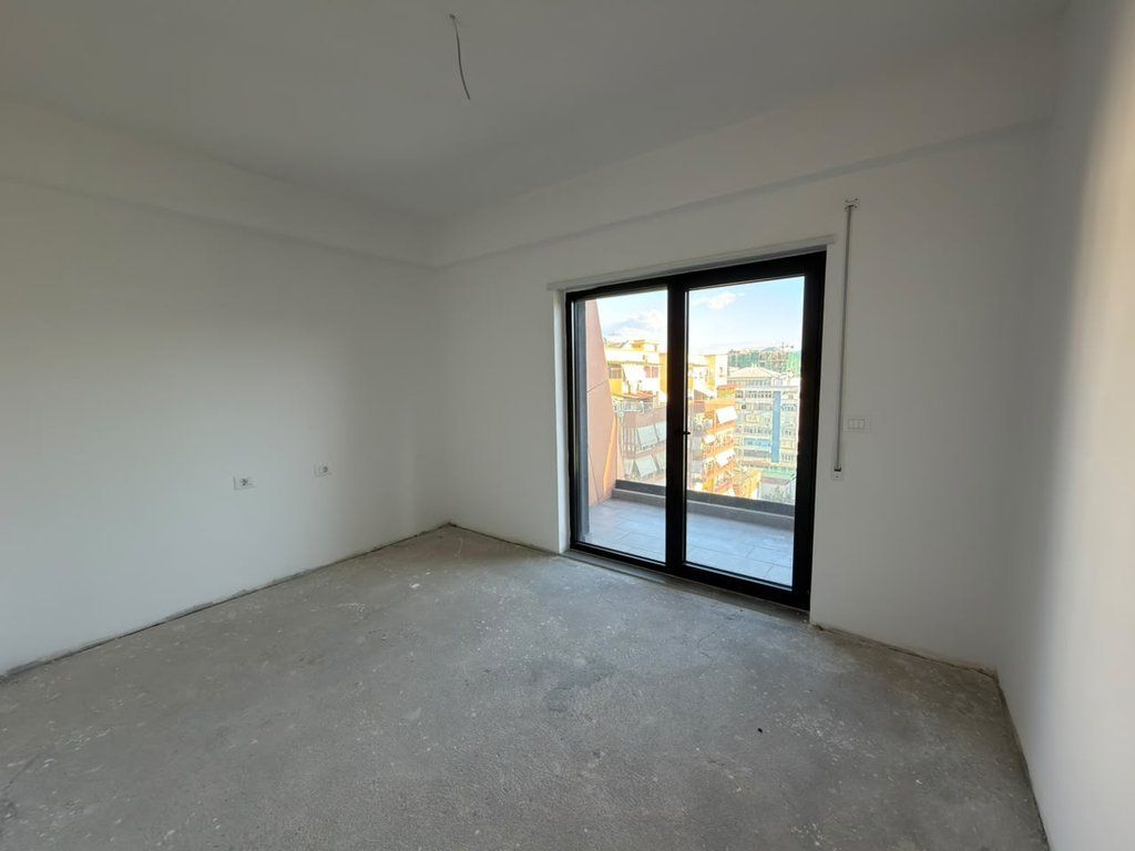 Rruga e Kavajes, Shesim Apartament 3+1 560,000 €