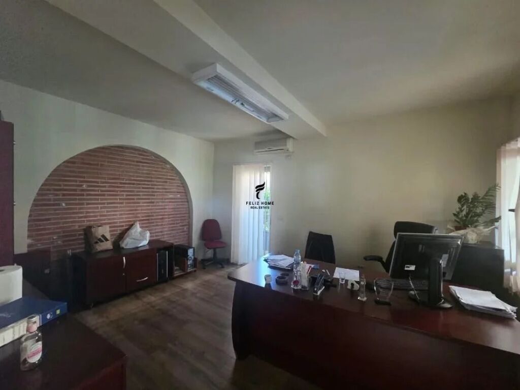 OFFICE FOR RENT 168 M2 RRUGA E KOSOVAREVE 200.000 LEKE FH-99600