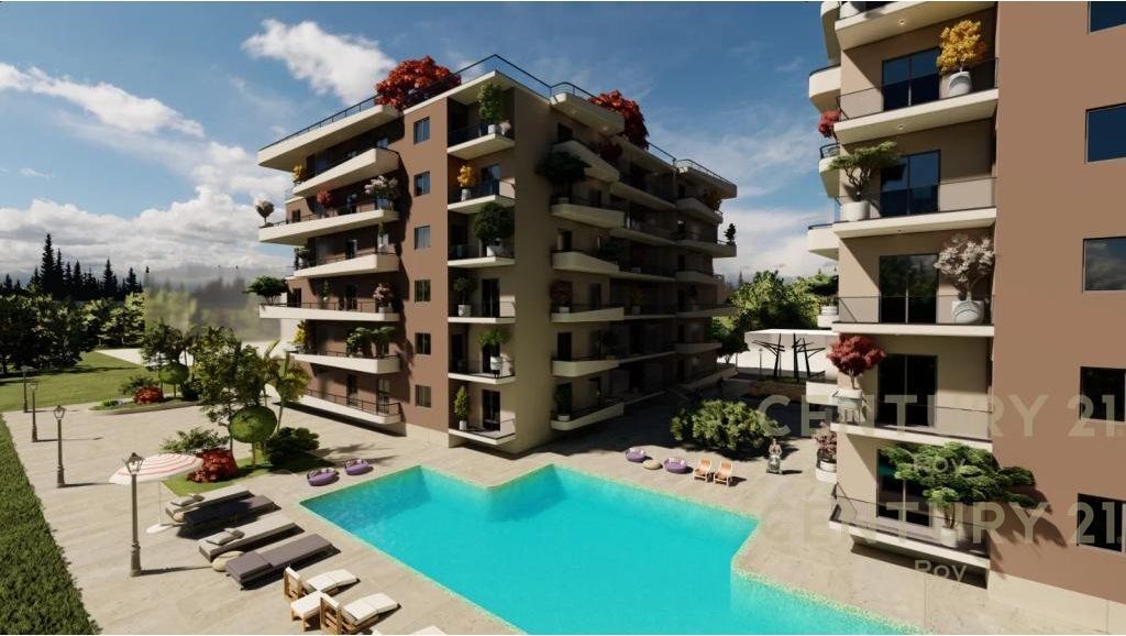 SHITET SUPER APARTAMENT NE MALIN E ROBIT , KOMPLEKS ME PISHINE!!!