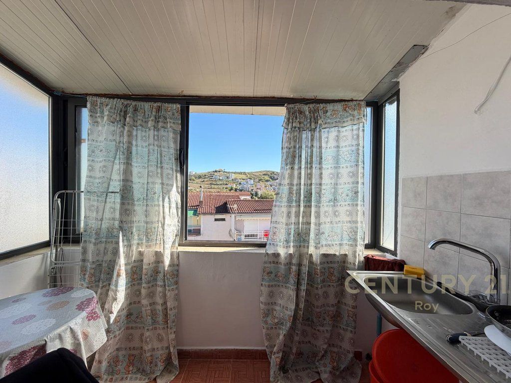 SHITET APARTAMENT 1+1 NË KOMPLEKSIN LIS, GOLEM!