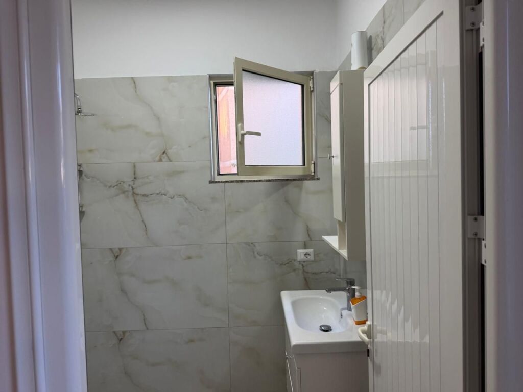 Appartamento 2+1+Parcheggio in Affitto Kinostudio Tirana