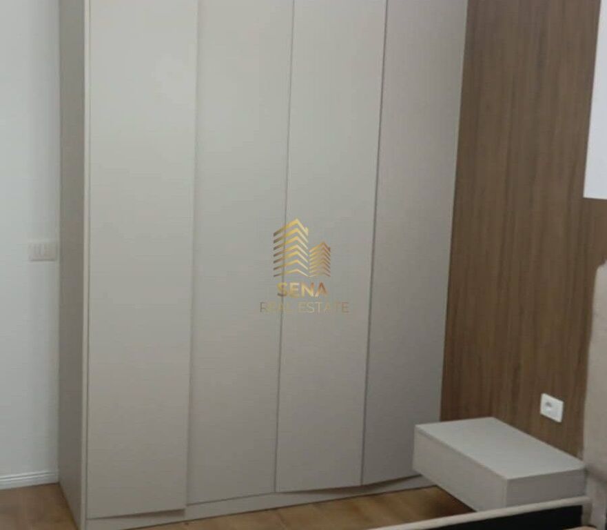 Rent, 1+1 apartment + balcony, New Bazaar, 70,000 Lek