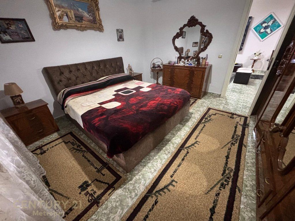 SHITET APARTAMENT 2+1 NË RRUGËN Dritan Hoxha 150,000 €