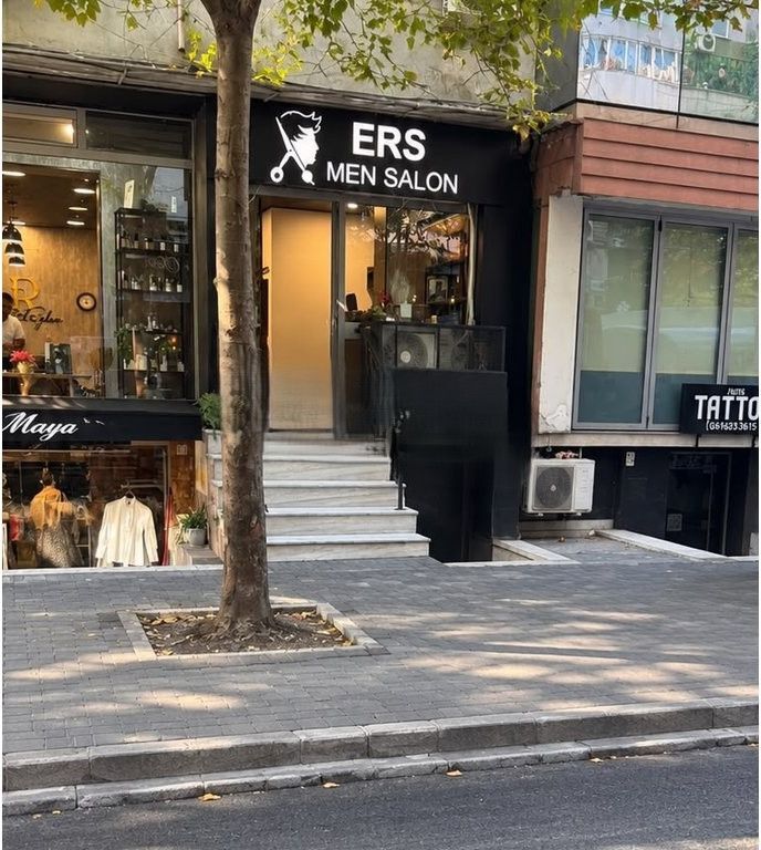 Locale Commerciale In Vendita a Bllok 105,000 €