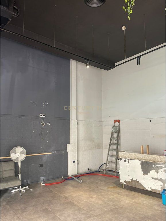 COMMERCIAL UNIT FOR RENT – AT THE NEW CHINESE EMBASSY - FORMER PARK