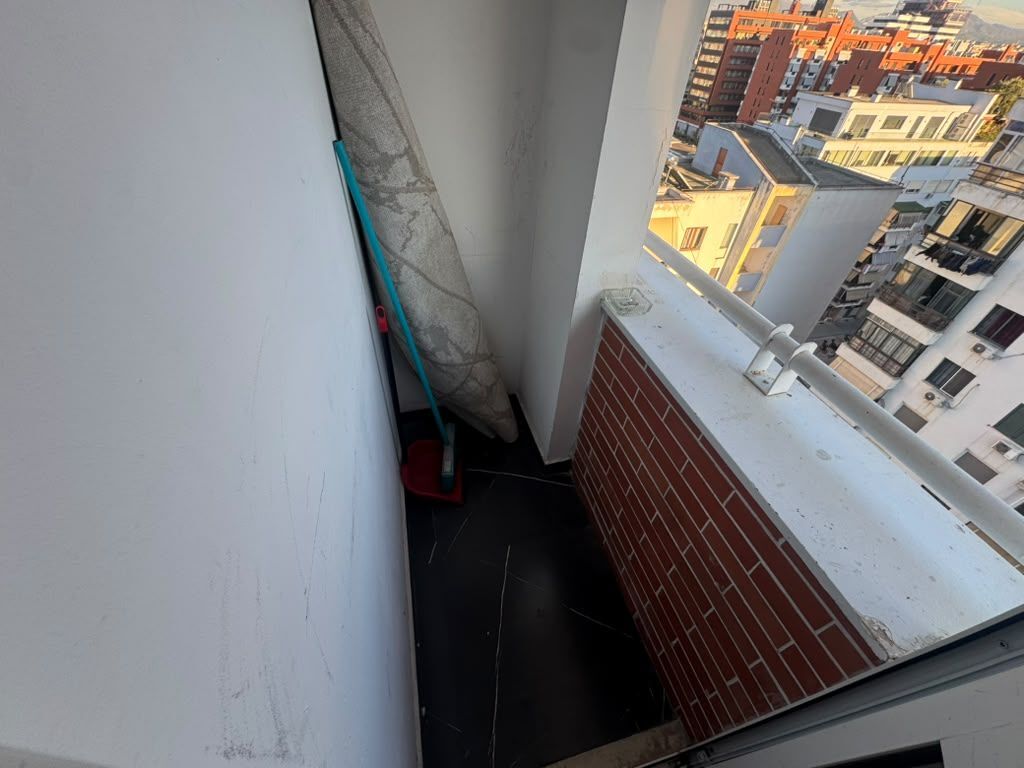 🏡 Qera Garsoniere 📍 Kompleksi Delijorgji💶 Cmimi 45.000 lek I padiskutueshem