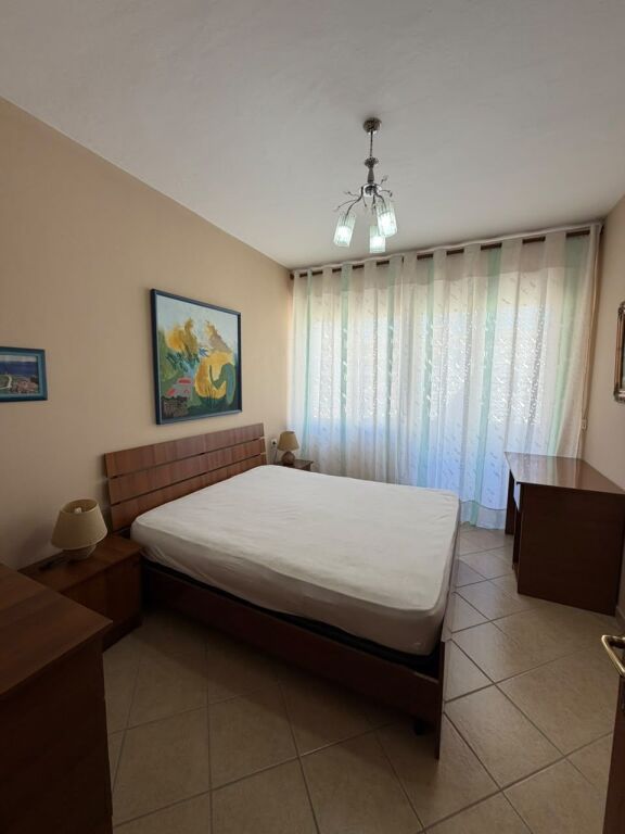 APARTAMENT ME VERANDE PER QIRA