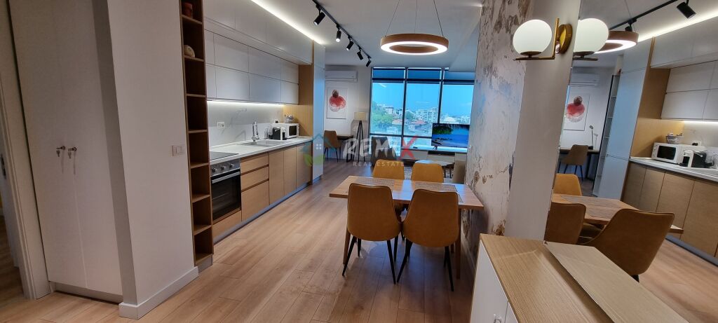 🏡 APPARTAMENTO 2+1 IN AFFITTO – EDIFICIO DI 27 PIANI, DURRËS 🔑