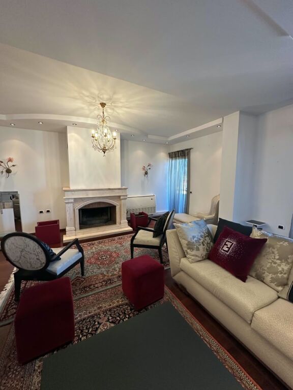 🏡 Jepet me Qira Apartament Luksoz 4+1+3 | Bllok🔥