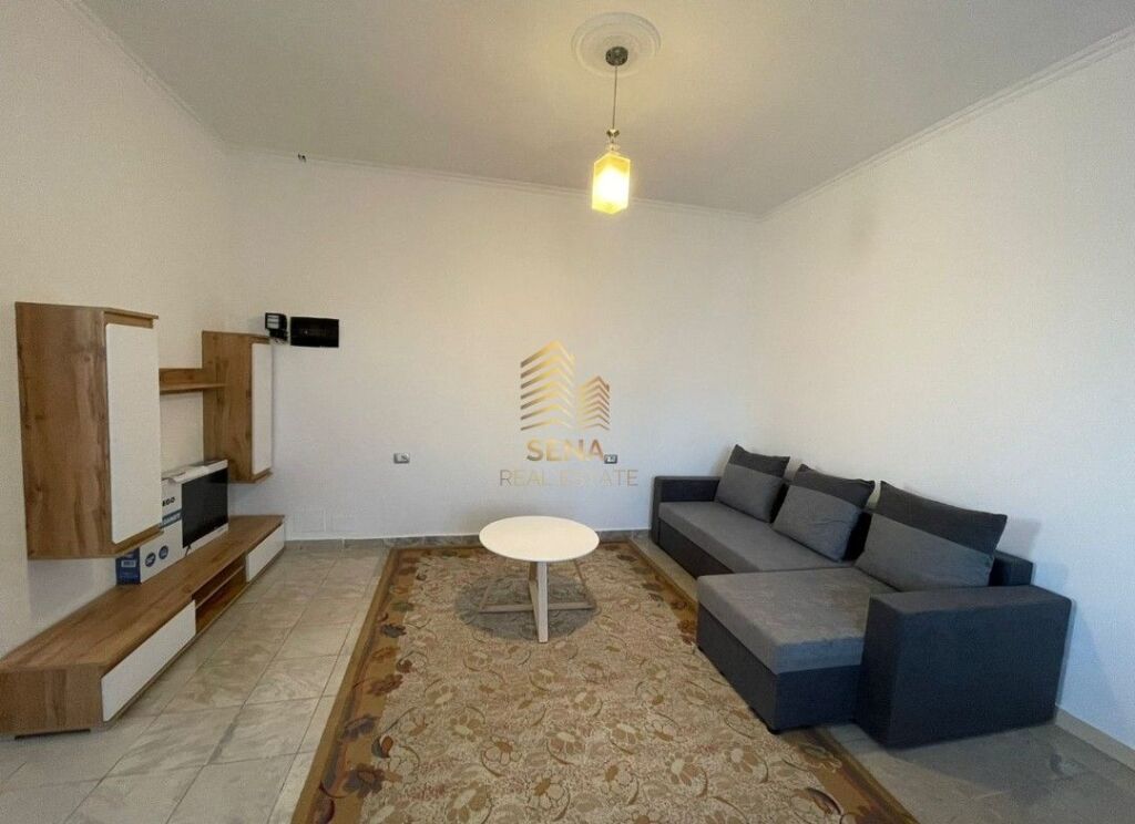 For rent, 1+1+balcony apartment, Paris Commune, 45,000 Lek/month