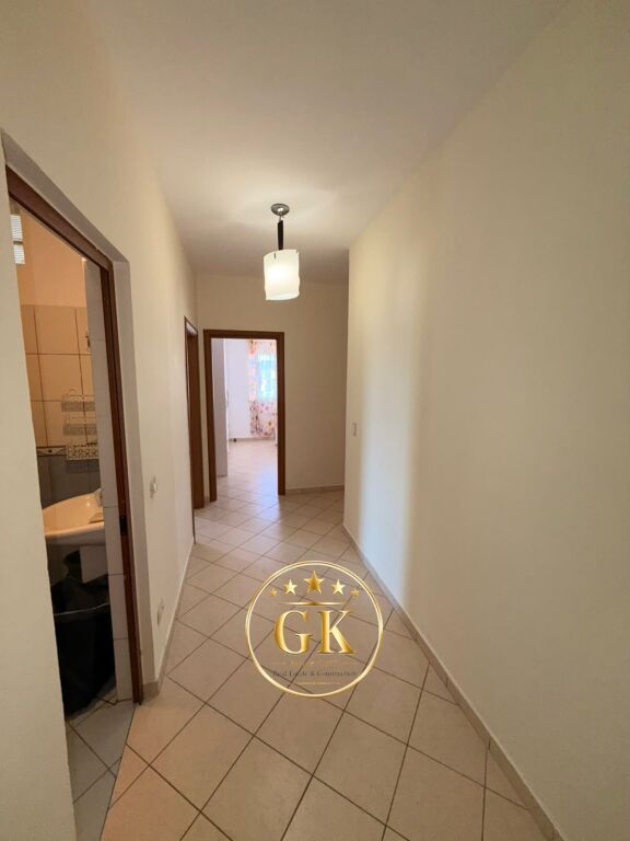 APPARTAMENTO 2+1 IN VENDITA CON BALCONE MERCATO INDUSTRIALE DURRES