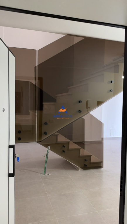 NEGOZIO DUPLEX IN AFFITTO 131M2 "NUOVO BAZAAR" 1000 EURO