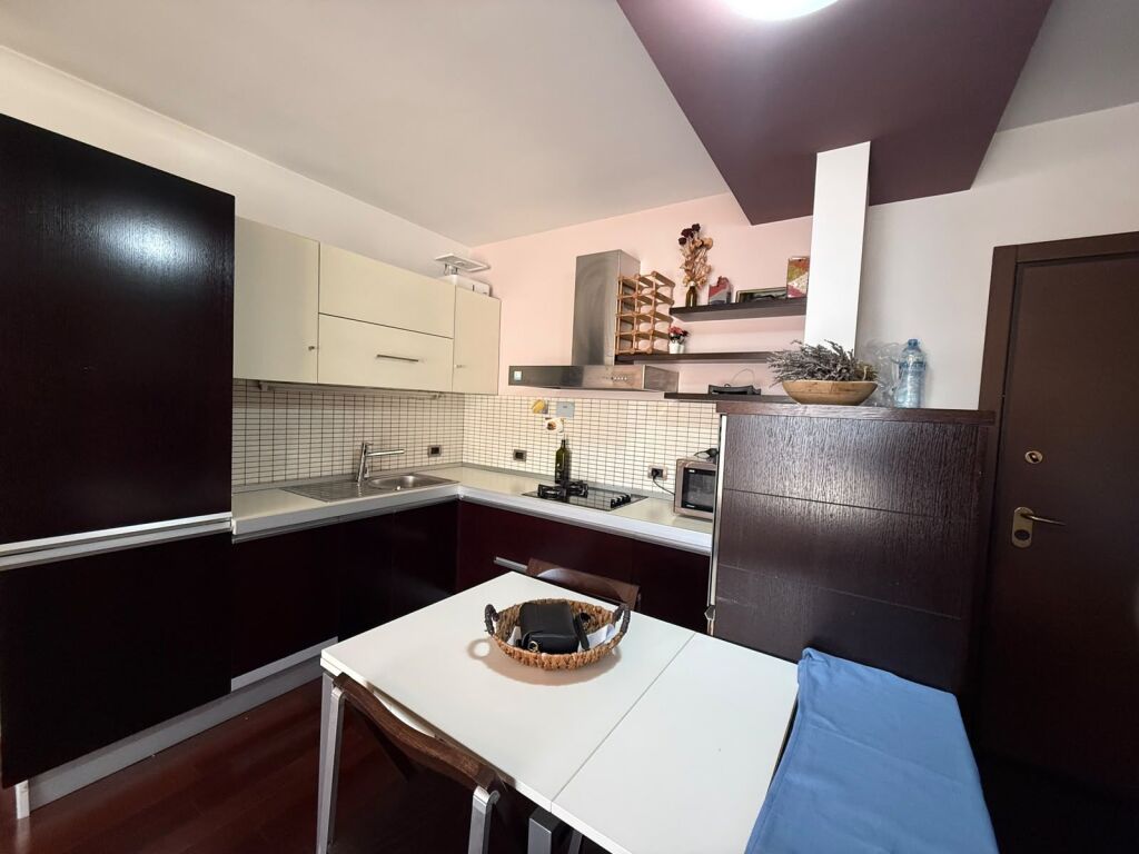 APARTAMENT 1+1 ME QIRA, PERBALLE AMBASADES AMERIKANE, TIRANE!