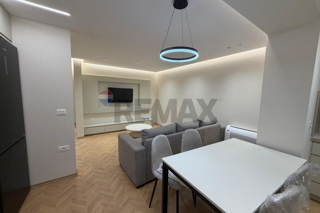 APARTAMENT 1+1 ME QIRA TEK 21 DHJETORI
