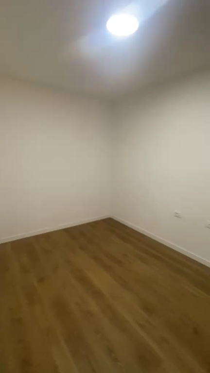 Apartament 2+1 per shitje prane Bashkise Kamez !