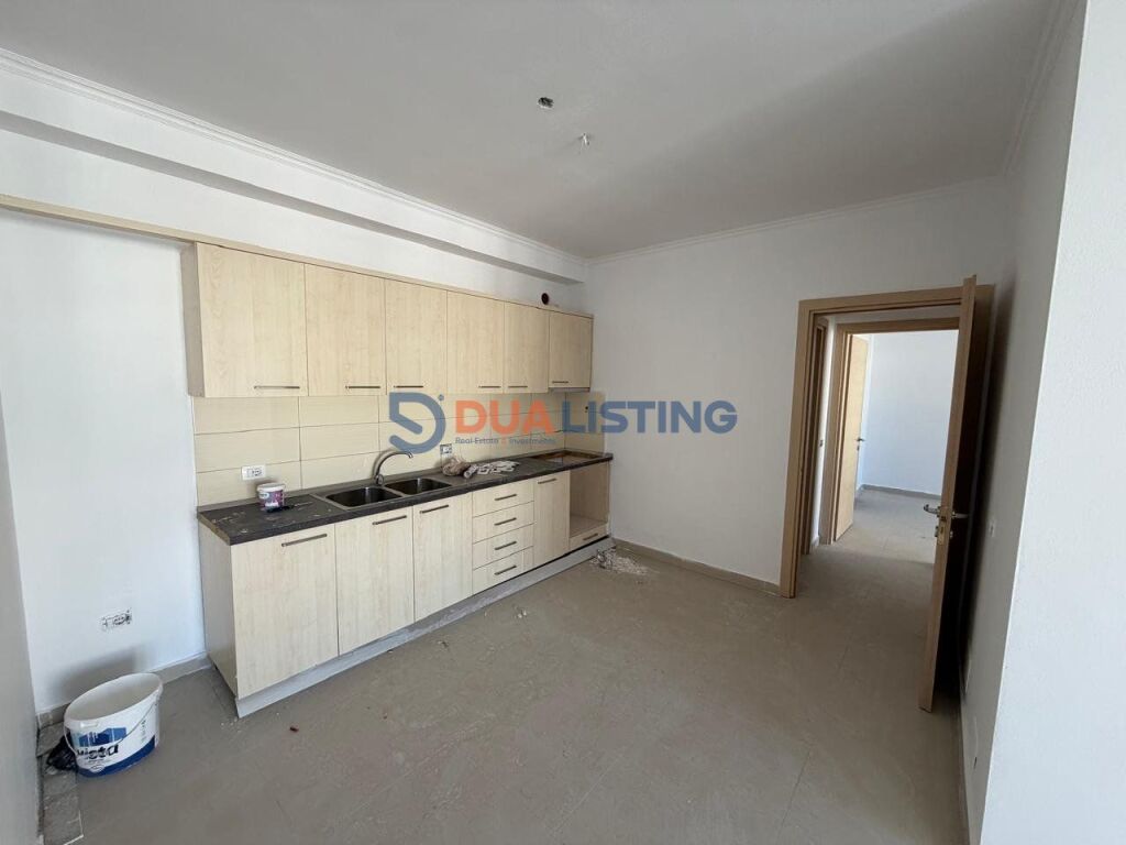 Shitet Apartament 2+1 ne Kinostudio!