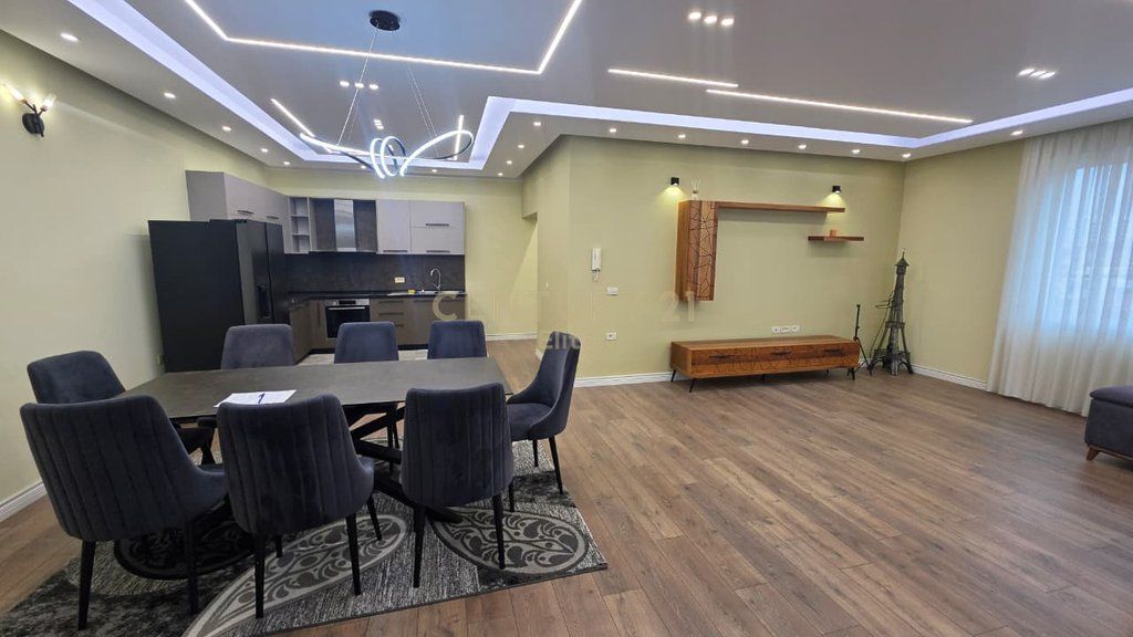 3+1 apartment for rent in Oxhaku, Tirana - 200m²