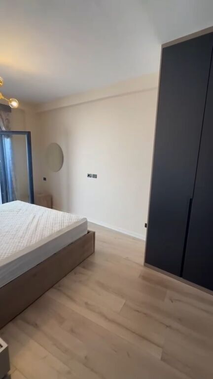 Jepet Apartament me qera liqeni 800