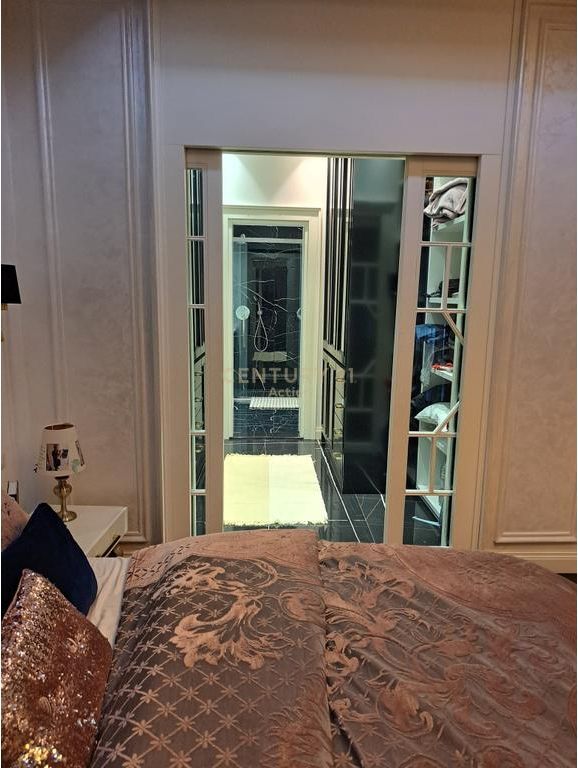 JEPET ME QIRA APARTAMENT LUKSOZ 2+1+2 TEK KOMPLEKSI DELIJORGJI! 3,000 € /Muaj