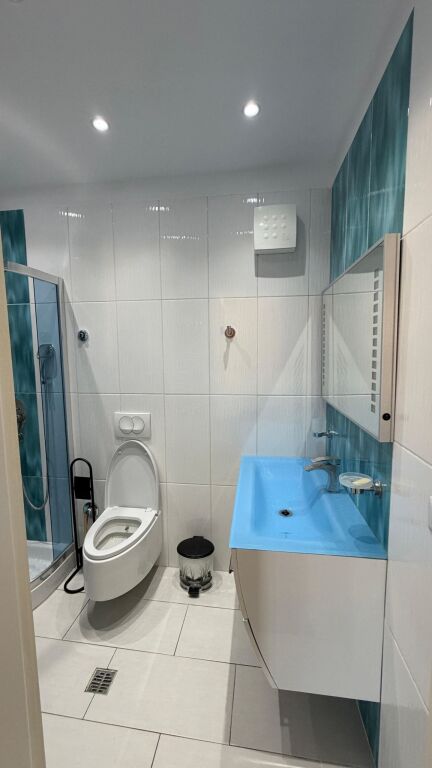 Qera | Apartament 2 + 1 | Rruga Myhedin Llagami | 750€ /muaj