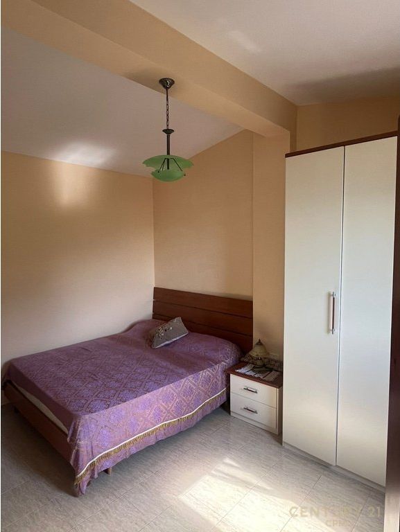 TRADITIONAL VILLA FOR RENT – PETRELË
