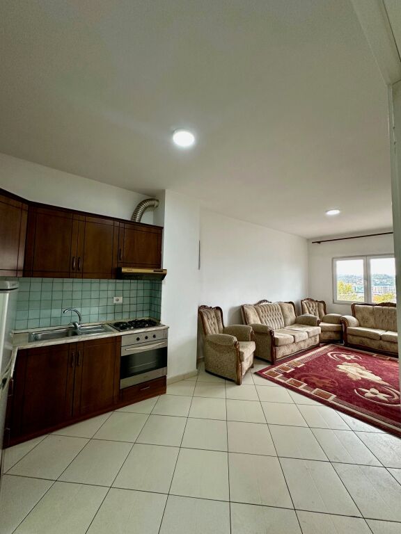 Shitet Apartament 1+1 te Terminali kthesa e Kamzes