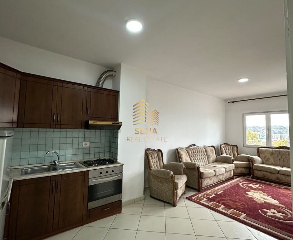 Shitet, Apartament 1+1+Blk, Ish Dogana – Buze rruges kryesore, 9.500.000 Leke