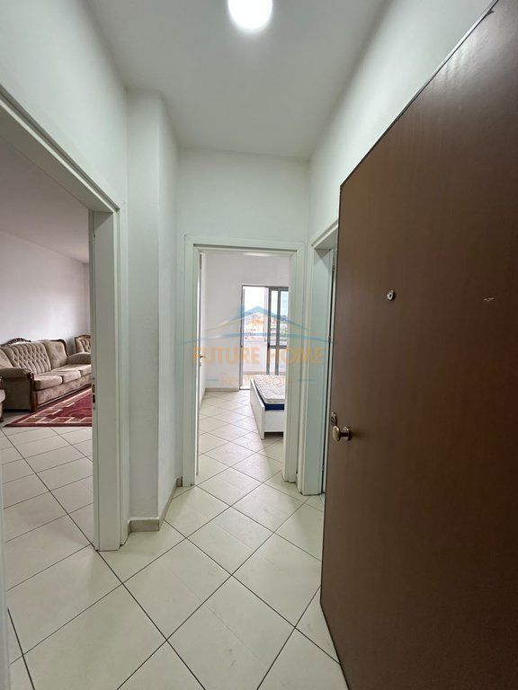 In vendita, appartamento 1+1, Terminali tek Dogana, Tirana.