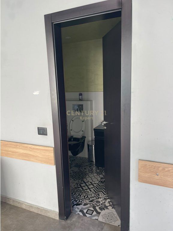 COMMERCIAL UNIT FOR RENT – AT THE NEW CHINESE EMBASSY - FORMER PARK