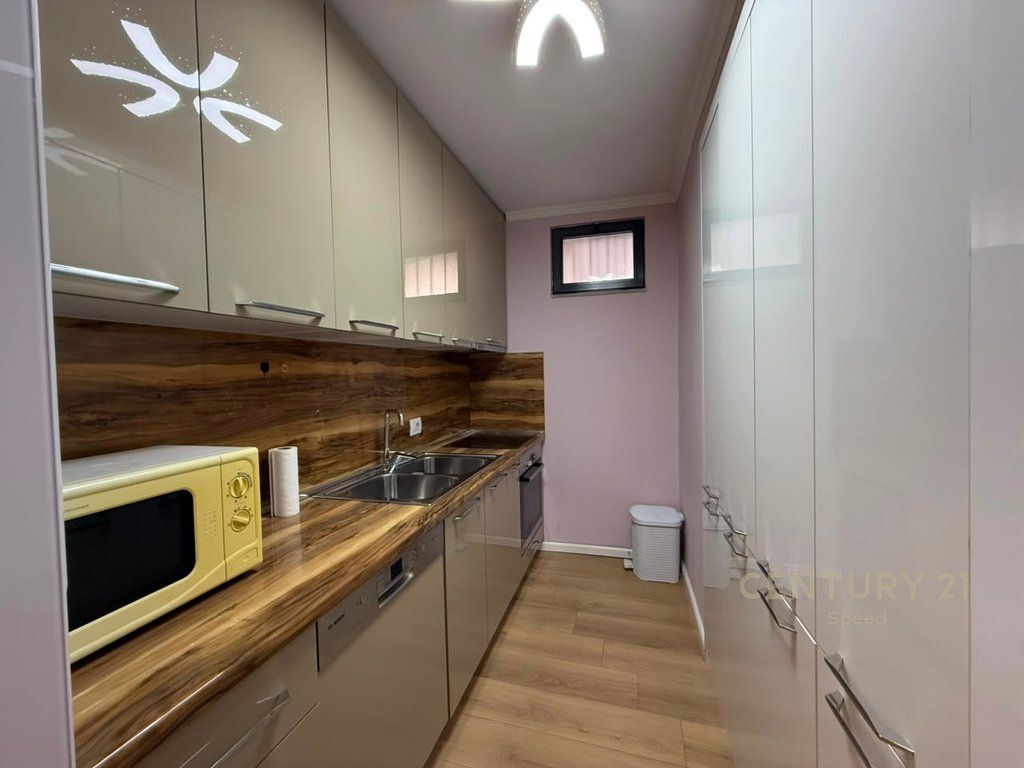 3+1 apartment for rent at the Electric Market! 780 € /Month 75,000 Lekë /Month