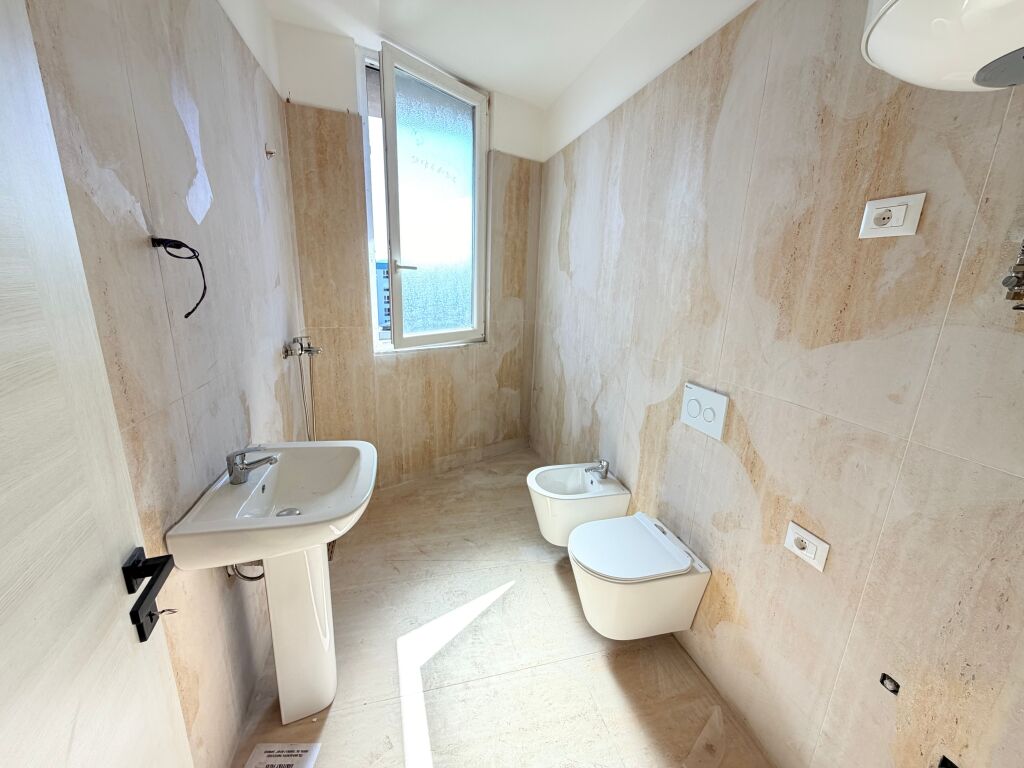 Shitet Apartament 1+1 📍 Albulena Rezidencë