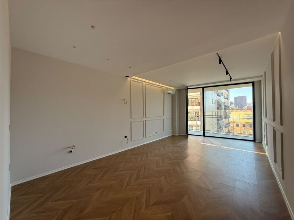 LOCALE PER UFFICI IN AFFITTO GOLDEN TOWER, MINE PEZA( 530581008-173)