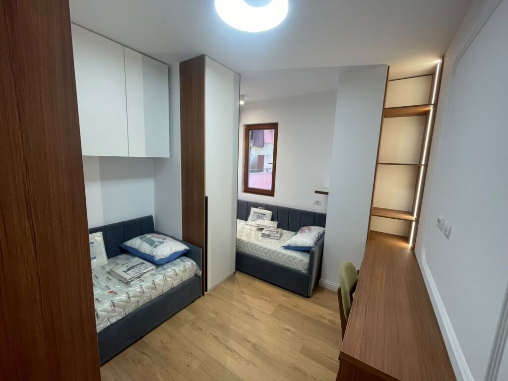 Apartamenti 2+1 tek Ish Stacioni i Trenit