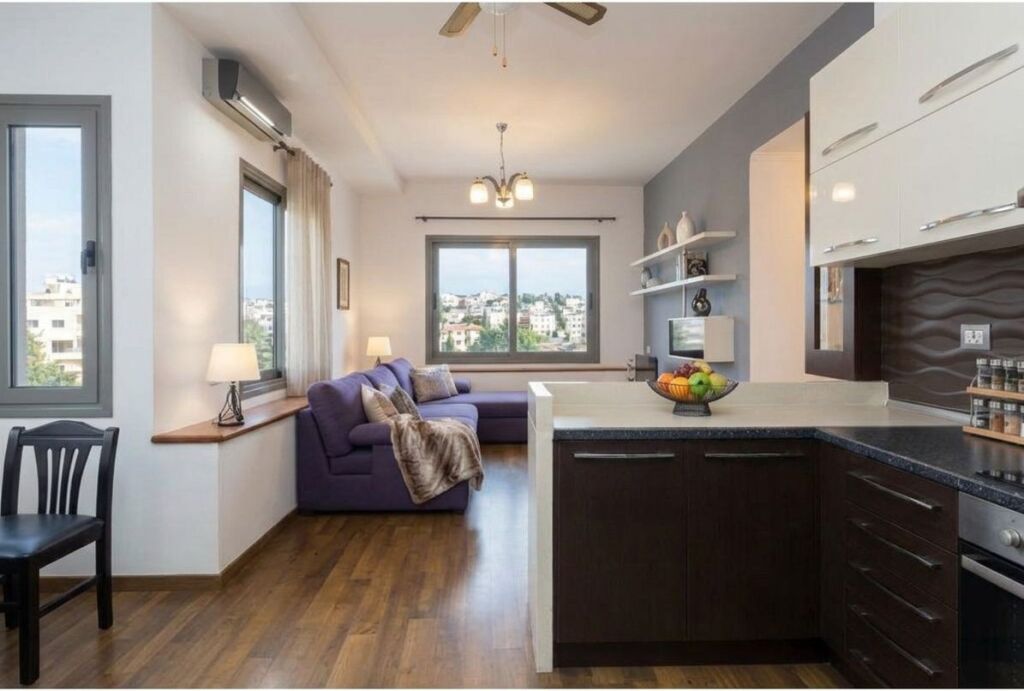 Rent, 2+1 Apartment, New Bazaar, Tirana
