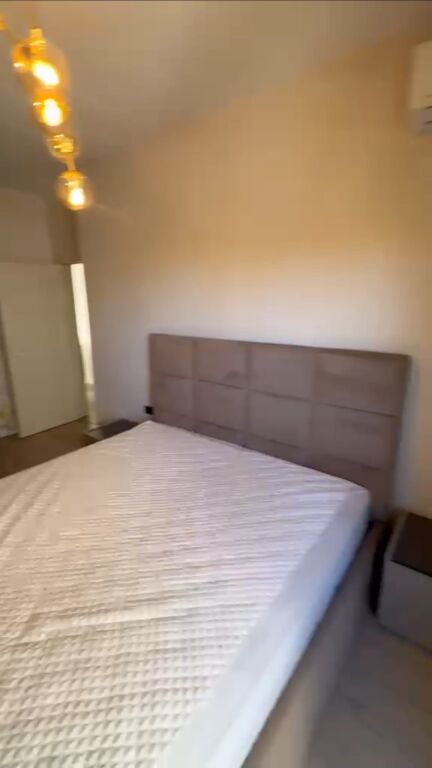 Jepet Apartament me qera liqeni 800