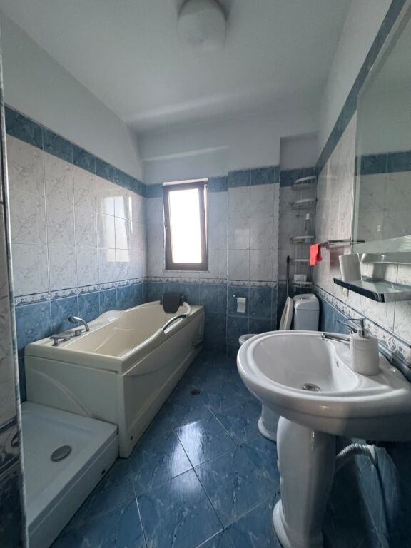 Apartament per qera 2+1+2 te Pallati me Shigjeta