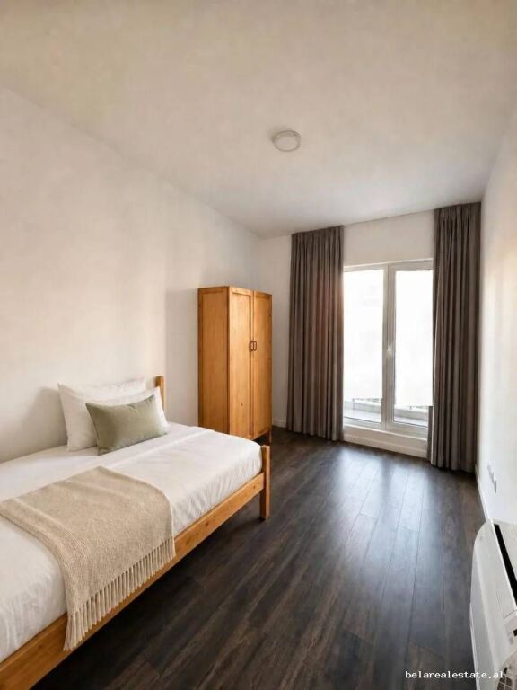 Apartament Me Qera 3+1 Tek ish Fusha e Aviacionit (ID B230233) Tirane