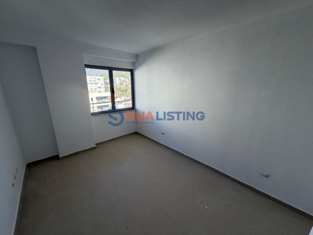 Shitet Apartament 2+1 ne Kinostudio!