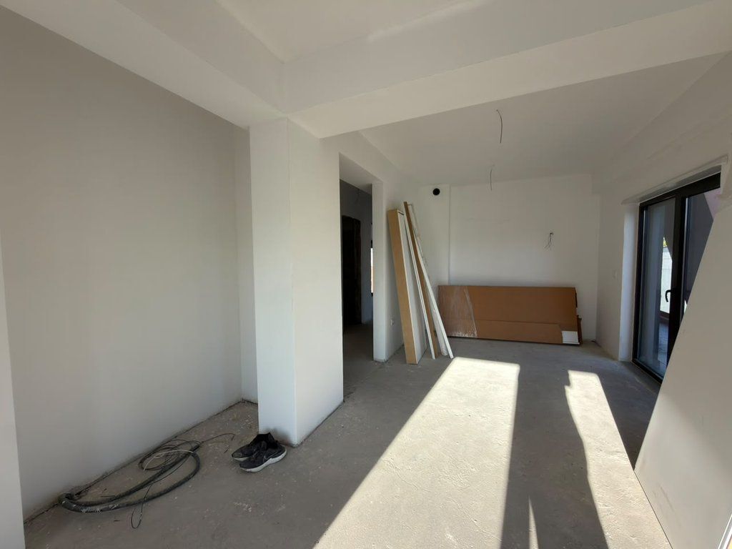 Rruga e Kavajes, Shesim Apartament 3+1 560,000 €