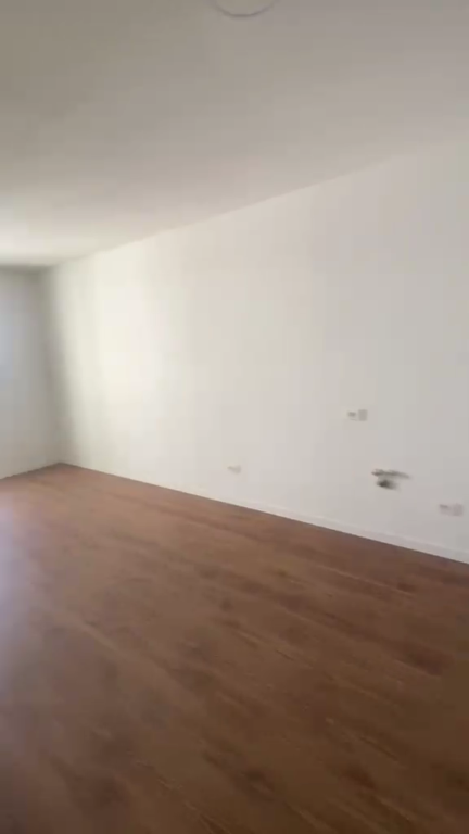 Apartament 2+1 per shitje prane Bashkise Kamez !
