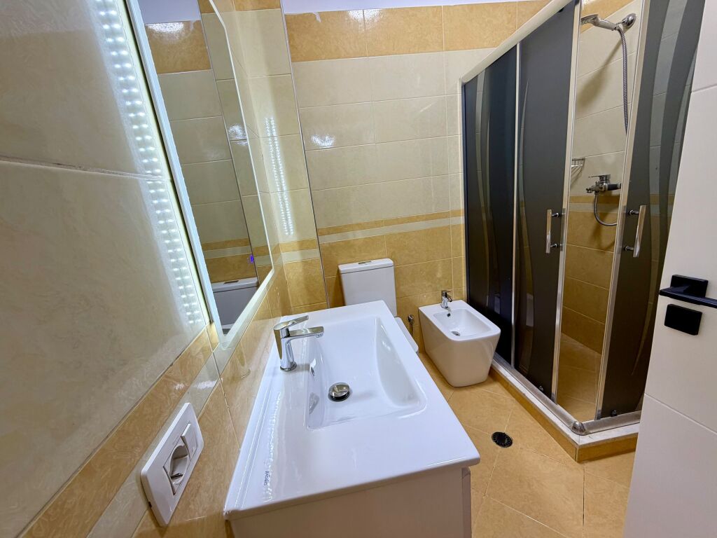APPARTAMENTO 2+1+2 CON GARAGE IN AFFITTO, Giardino Botanico