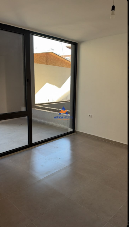 NEGOZIO DUPLEX IN AFFITTO 131M2 "NUOVO BAZAAR" 1000 EURO