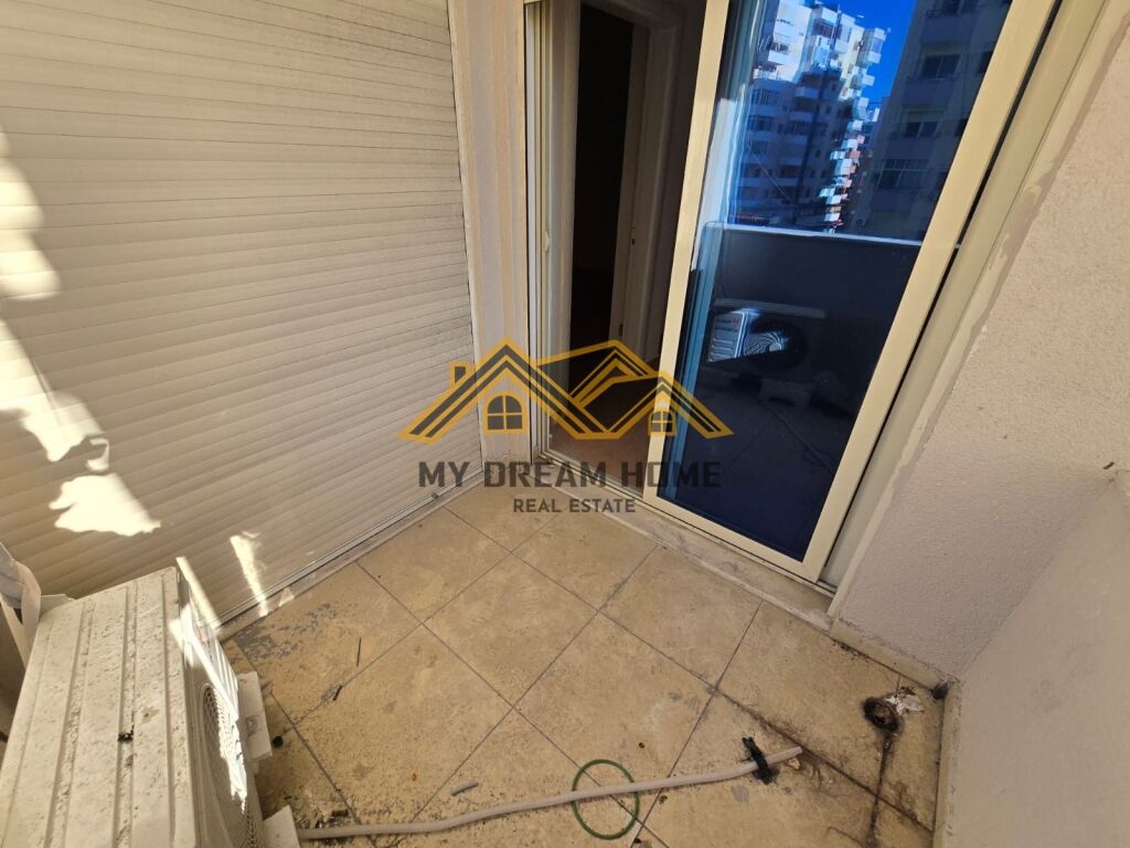 FLORIDA COMPLEX, WE ARE SELLING A 2+1 APARTMENT